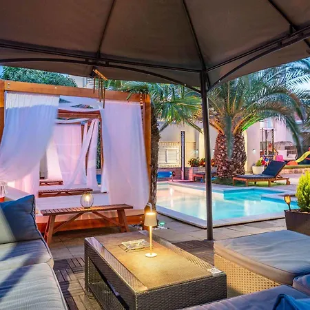 In - Zadar Riviera 7897 アパート *