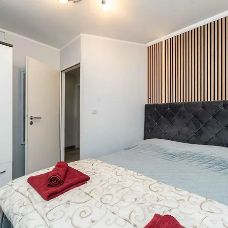 In - Zadar Riviera 7897 Apartman Sukošan