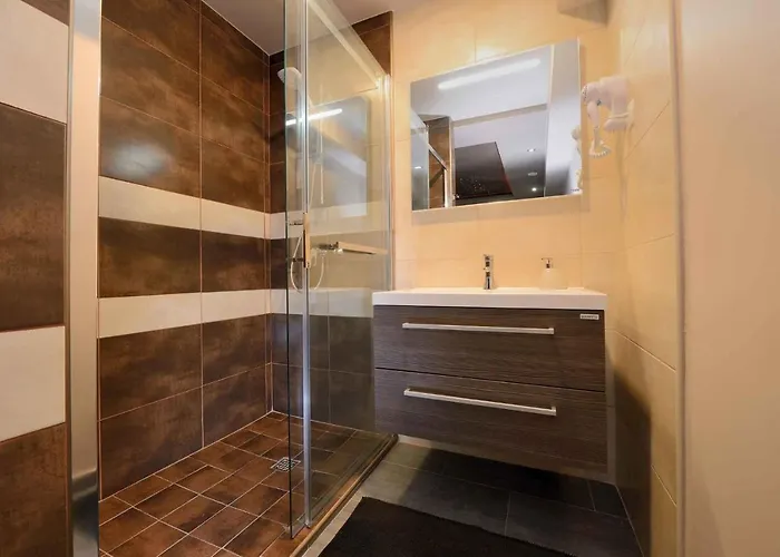 In - Zadar Riviera 7897 *