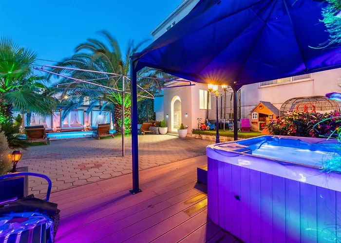 In - Zadar Riviera 7897 *